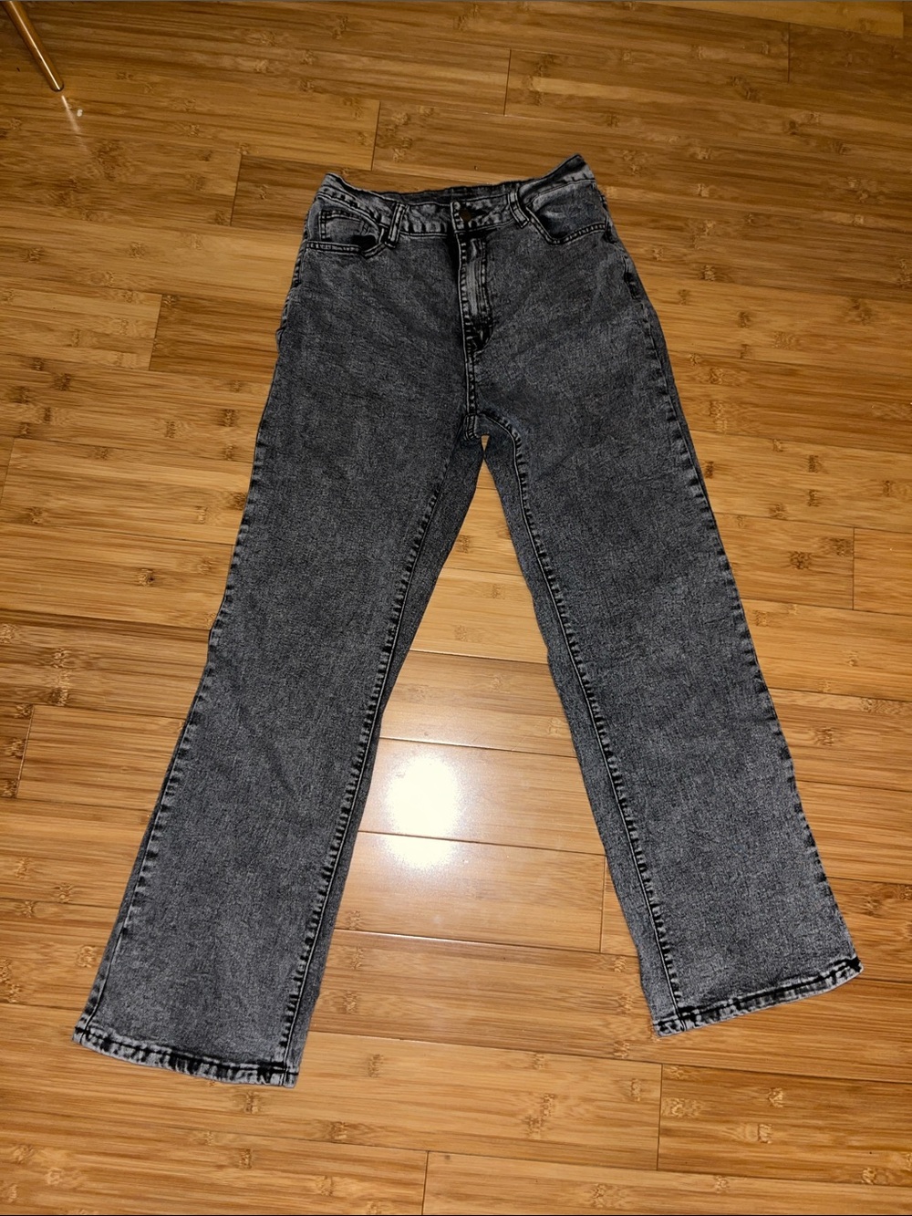 Straight Leg Women's Acid-Wash Jeans in Black/Gray